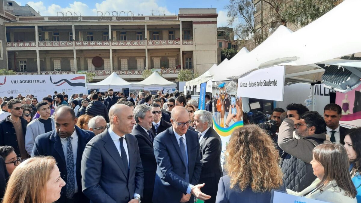 Valditara inaugura il “Villaggio Italia” al Cairo