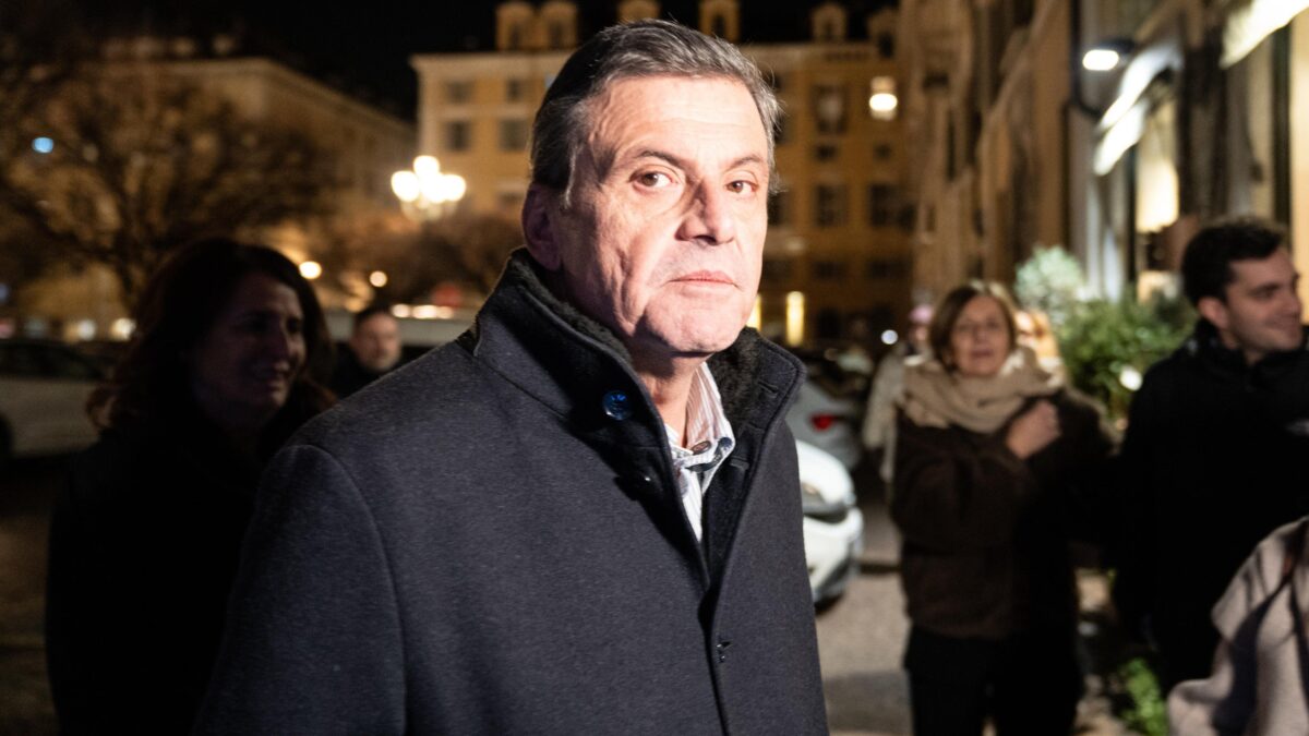 Calenda spara su governo e bollette, non sugli energivori che lo finanziano