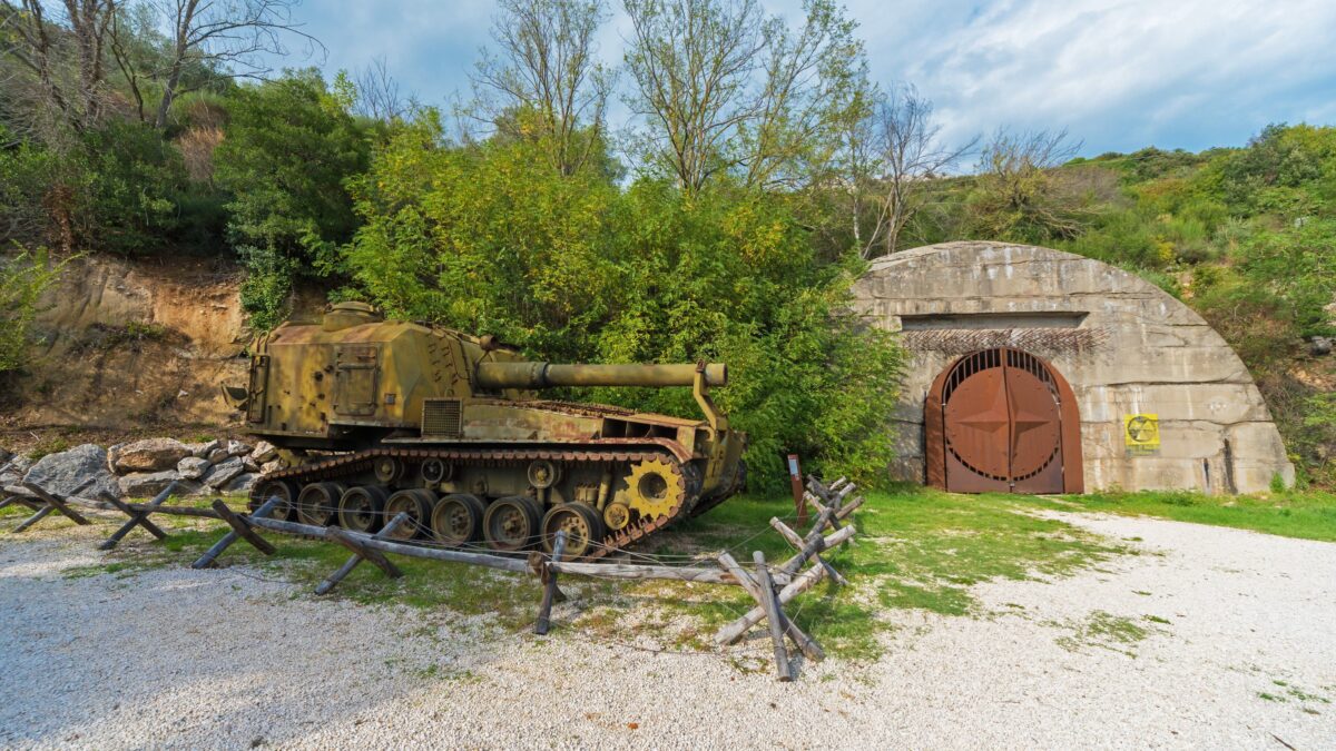 Un viaggio culturale da Nord a Sud attraverso le trincee e i bunker delle due guerre