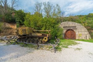 Un viaggio culturale da Nord a Sud attraverso le trincee e i bunker delle due guerre