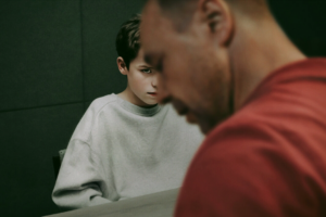 «Adolescence», la serie Netflix oltre l’apparenza