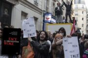 Stop al libro sul woke in università