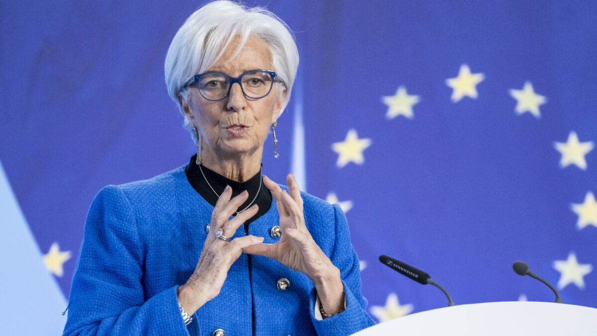 Dazi e riarmo: Lagarde ferma i tagli ai tassi