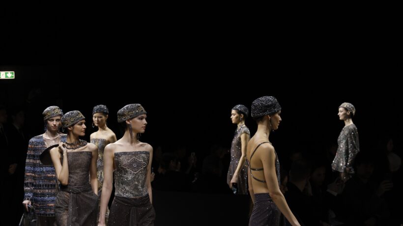 Giorgio Armani punta sui colori della terra