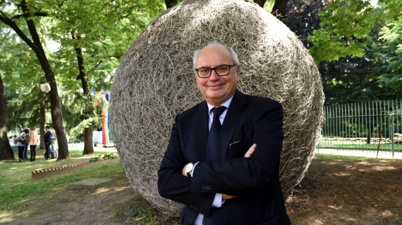 Ras dell’urbanistica, le chat con i Compagni di merende: «Ubriacatemi e passa tutto»