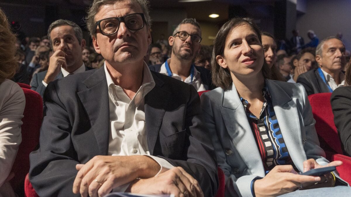 Pro e anti Ue, pacifisti e guerrafondai. Tutti in piazza appassionatamente