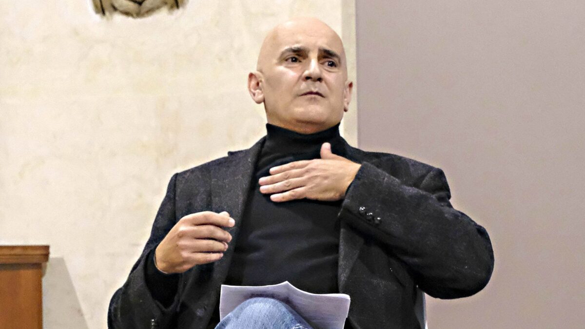 «Trump ha fretta perché teme il collasso del governo di Kiev»
