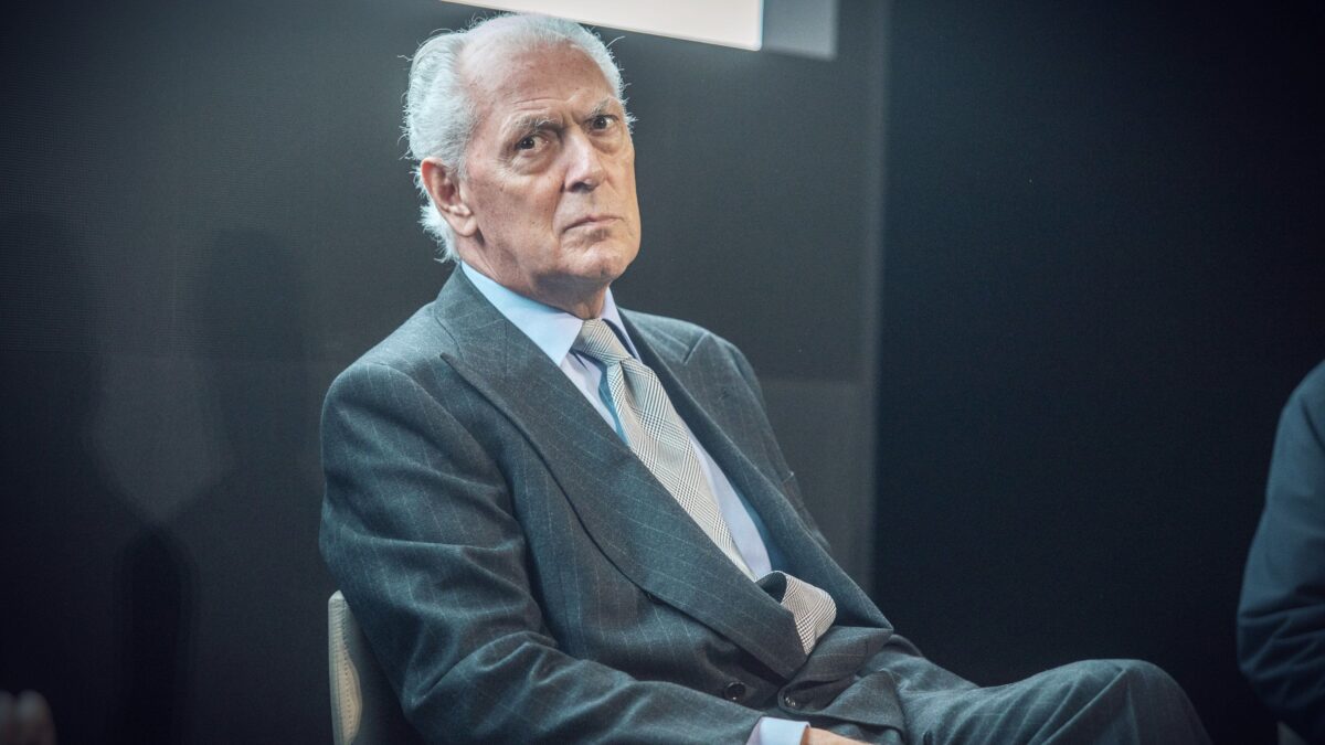 Tronchetti Provera: «Serve l’ombrello Usa per difendere Kiev»