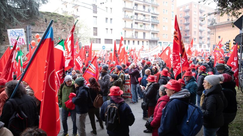 Pd getta la maschera sui rinnovi della Pa: fanno bene Cgil e Uil a bloccare i salari