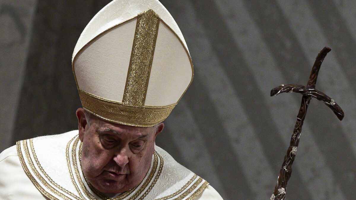 Papa, altre due crisi respiratorie: «È stato un pomeriggio più difficile»