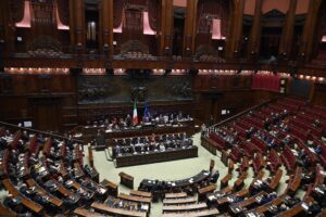 Il Pd è spaccato, malumori Lega. Il Parlamento boccerebbe il piano di riarmo europeo