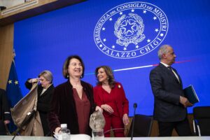 Il cdm vara il reato ideologico: femminicidio
