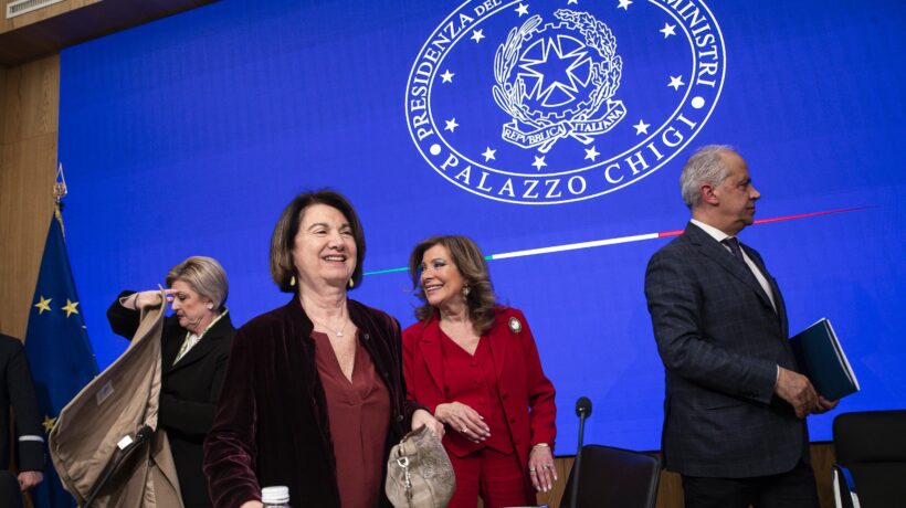 Il cdm vara il reato ideologico: femminicidio