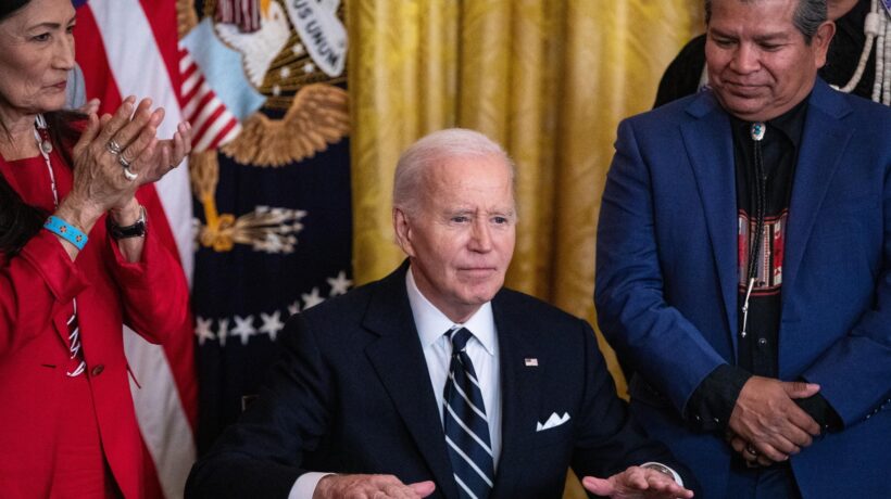 «Atti firmati per anni da un macchinario». Più ombre sullo stato mentale di Biden