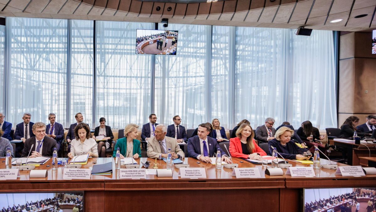«La pace si fa con la forza» ma il Consiglio europeo allunga i tempi del riarmo