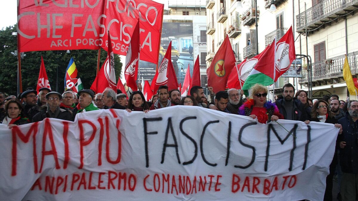 Questa memoria ci immobilizza. Restiamo prigionieri del Novecento