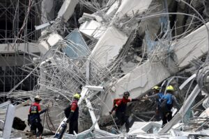 In Myanmar i morti sono quasi 1.700 ma la giunta militare bombarda i ribelli