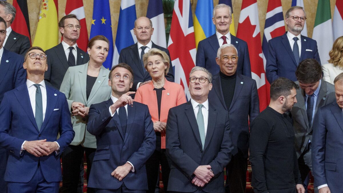 In piazza per la pace mentre l’Ue fa la guerra