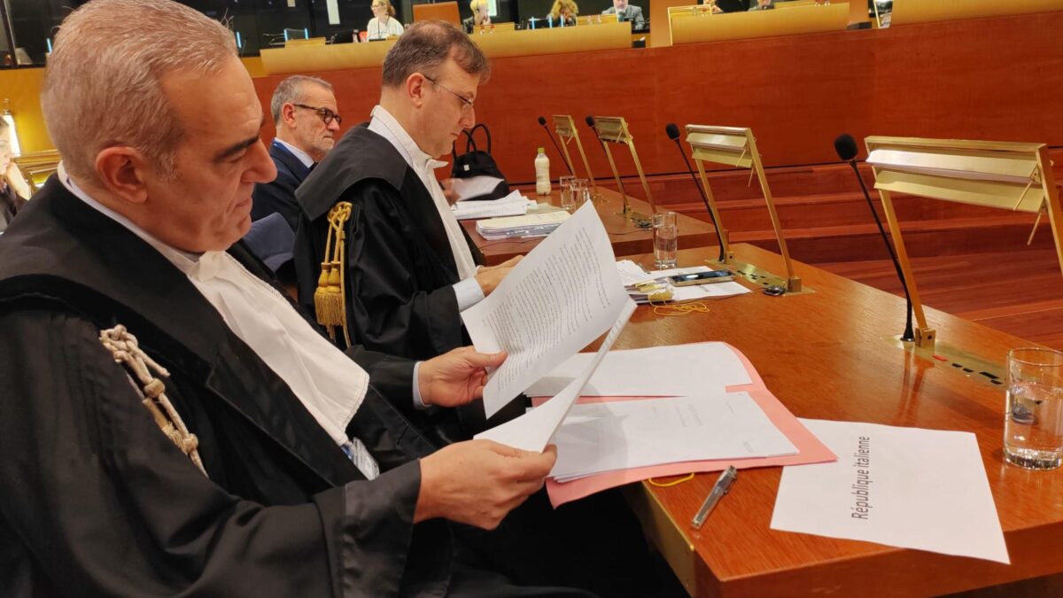 Lo zampino dell’avvocato militante
