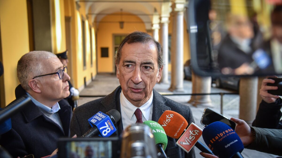 Sala non si dimette. Fdi: «Se ne vada e approviamo il Salva Milano»