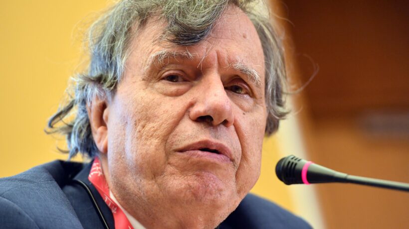 Giudici più a destra col caldo, diktat utili e sieri efficaci: le balle di «Rep» sulla salute