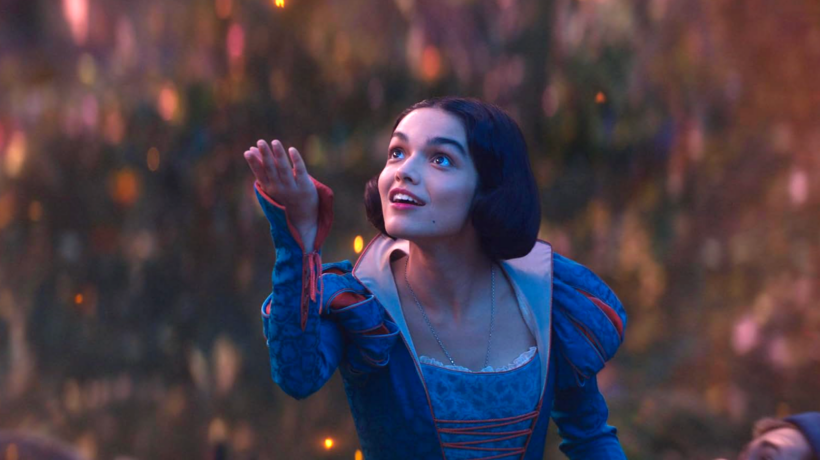 La Biancaneve woke è una sciagura. Il flop costa carissimo alla Disney