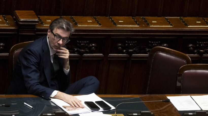 Passa la linea italiana sull’arsenale Ue: «Niente debiti ma soldi dai privati»