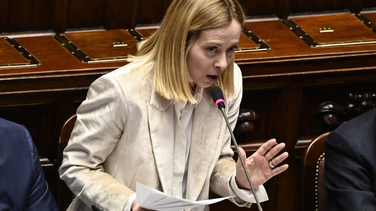Meloni: «No all’Europa di Ventotene». E la sinistra impazzisce: «Oltraggio»