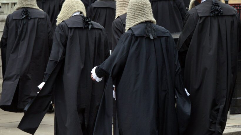 Nei processi Uk discriminato l’uomo bianco
