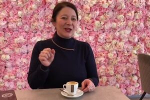 Le pillole di galateo di Petra e Carlo: come si beve il caffè