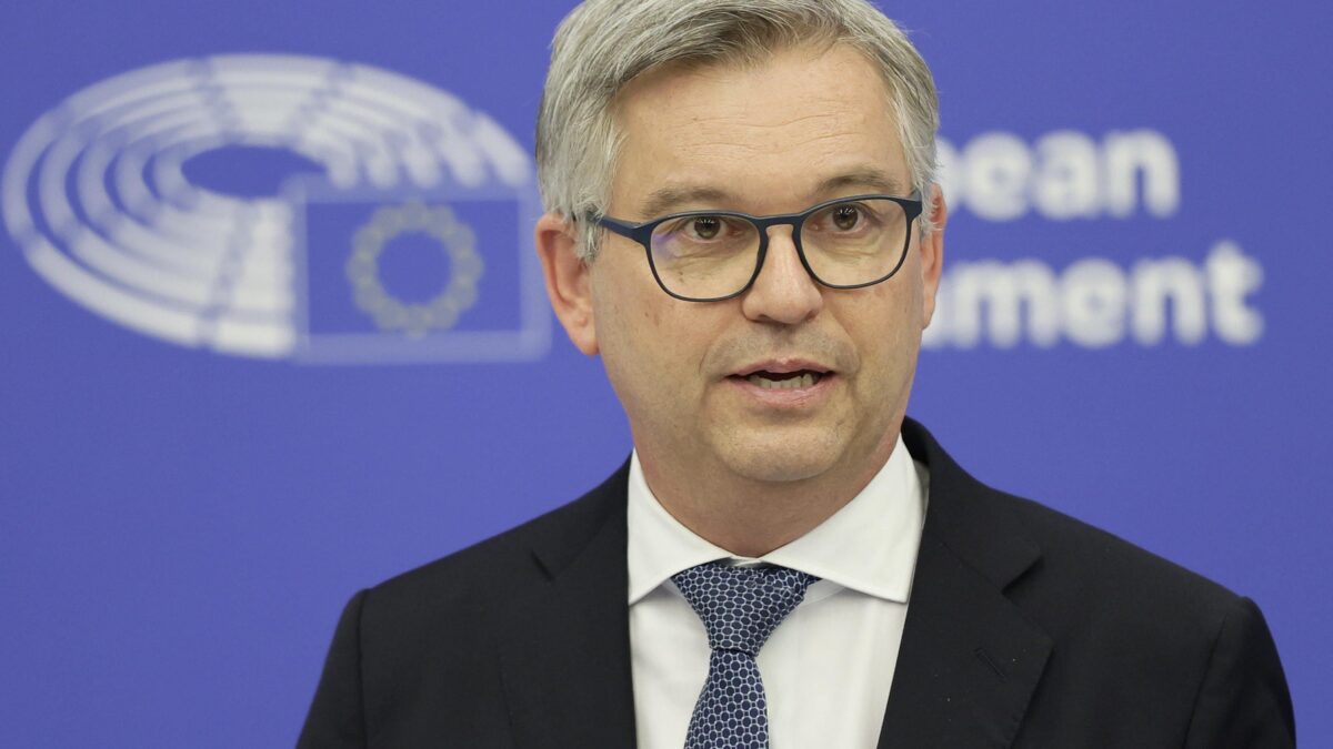 Migranti, l’Ue ci imita ma si vergogna di dirlo