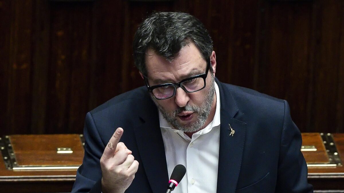 Salvini chiama al raduno anti riarmo