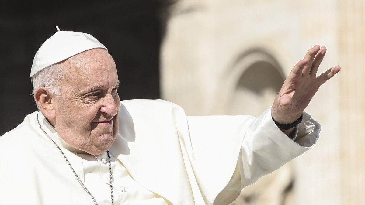 Il Papa è stabile e telefona a Gaza