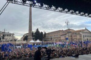 La piazza di Serra ci costa 350.000 euro. A carico del comune anche gli artisti