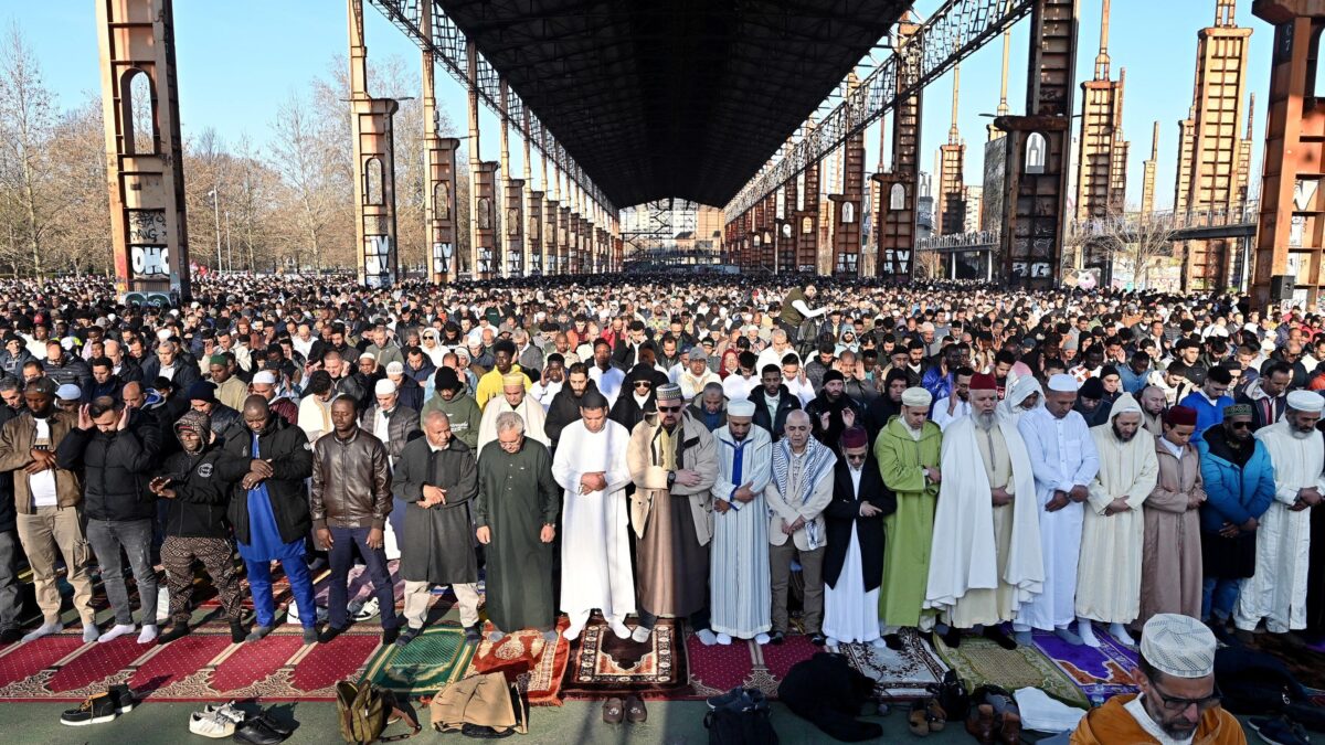 Ramadan ostile, con i silenzi complici faremo la fine di Francia e Inghilterra