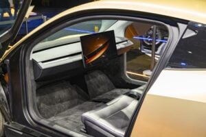 Il piano Ue per l’auto non molla il green e corre verso il muro della guida autonoma