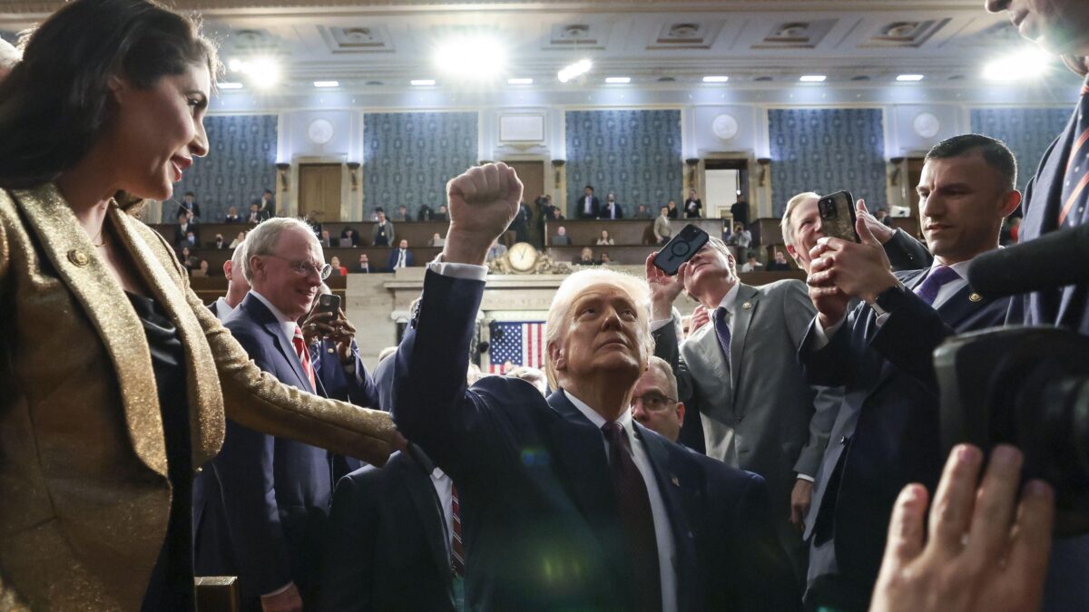 Linea dura di Trump su Kiev, flussi e woke. Ma sui dazi si tratta