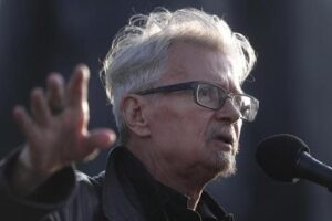 Romanziere, mistico e filosofo. Il Limonov ignorato dall’Occidente