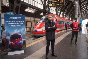 Trenitalia torna a Parigi e Frecciarossa riprende la corsa internazionale