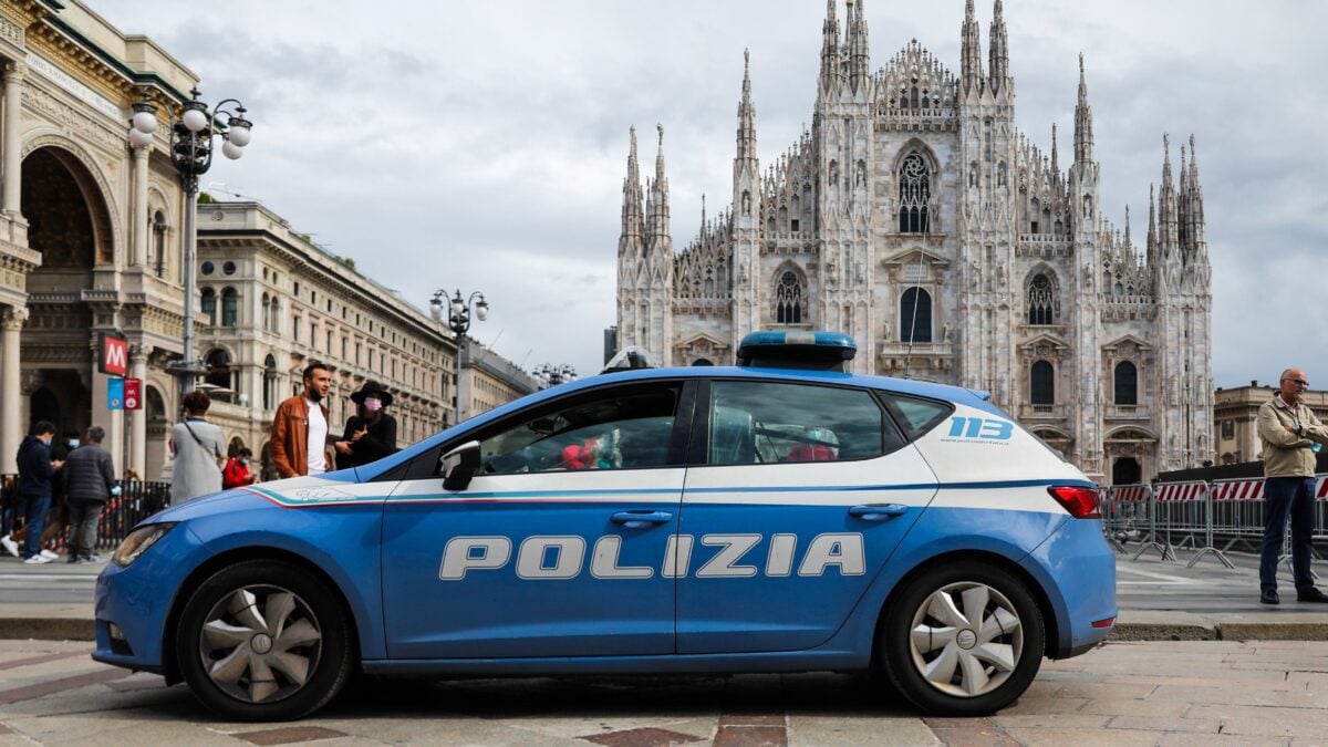 Milano nel caos: africano violenta due donne