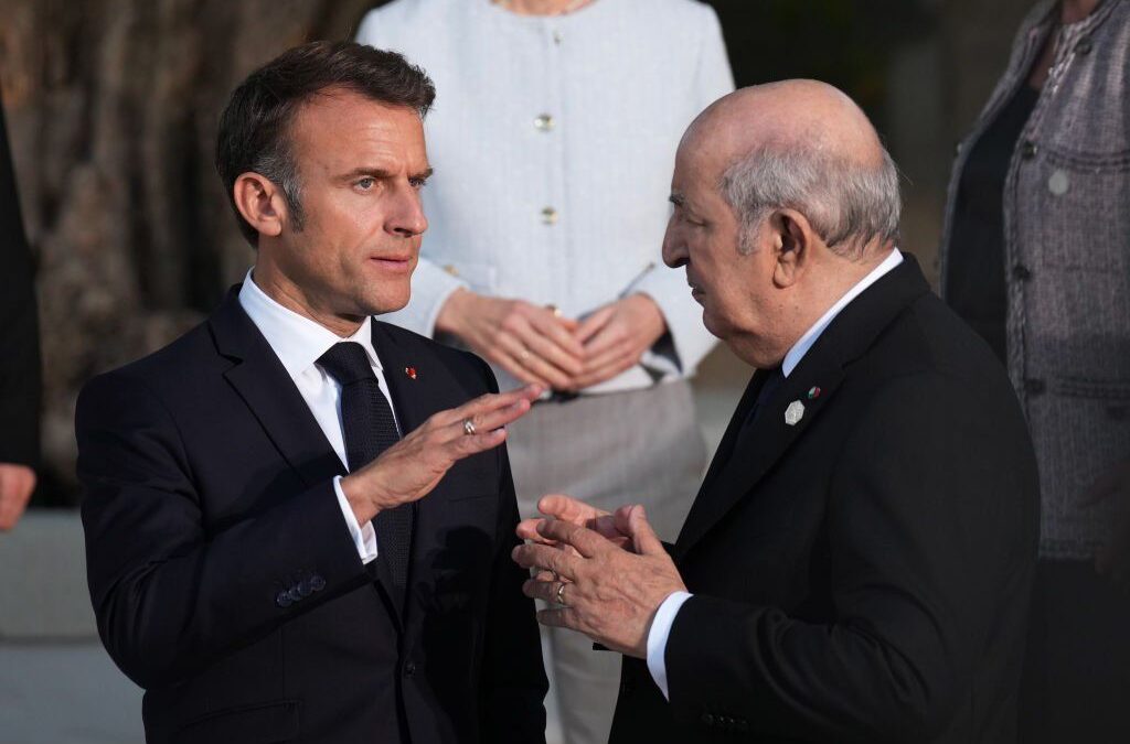 Tra Francia e Algeria volano gli stracci: espulsi i diplomatici