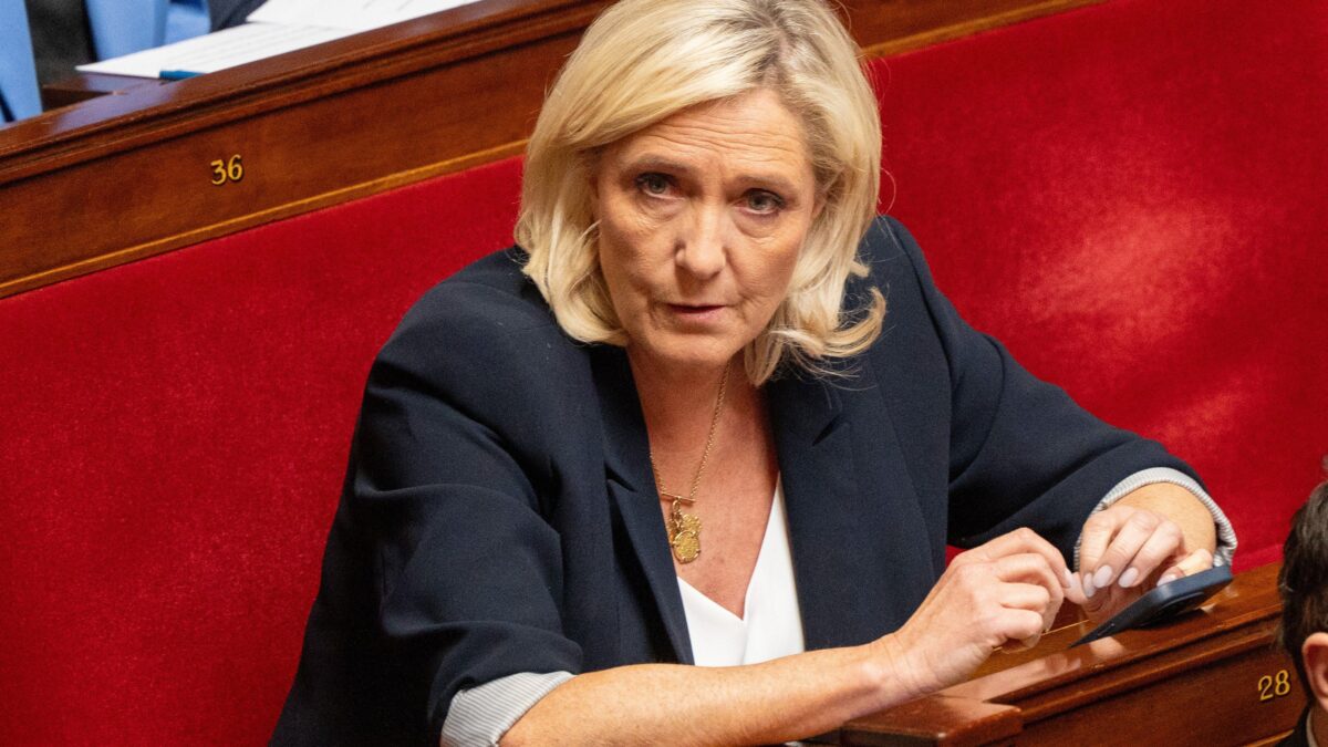 I giudici: «Sulla Le Pen sentenza nel 2026»