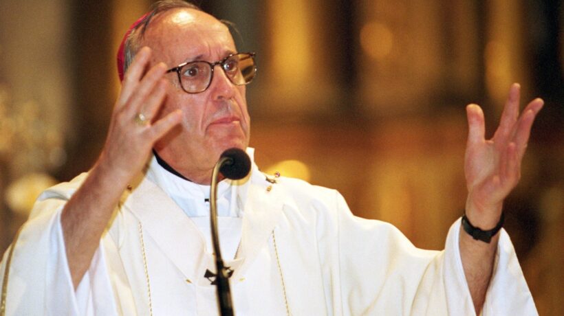 Jorge Mario Bergoglio arcivescovo di Buenos Aires all'inizio degli anni 2000 (Getty Images)