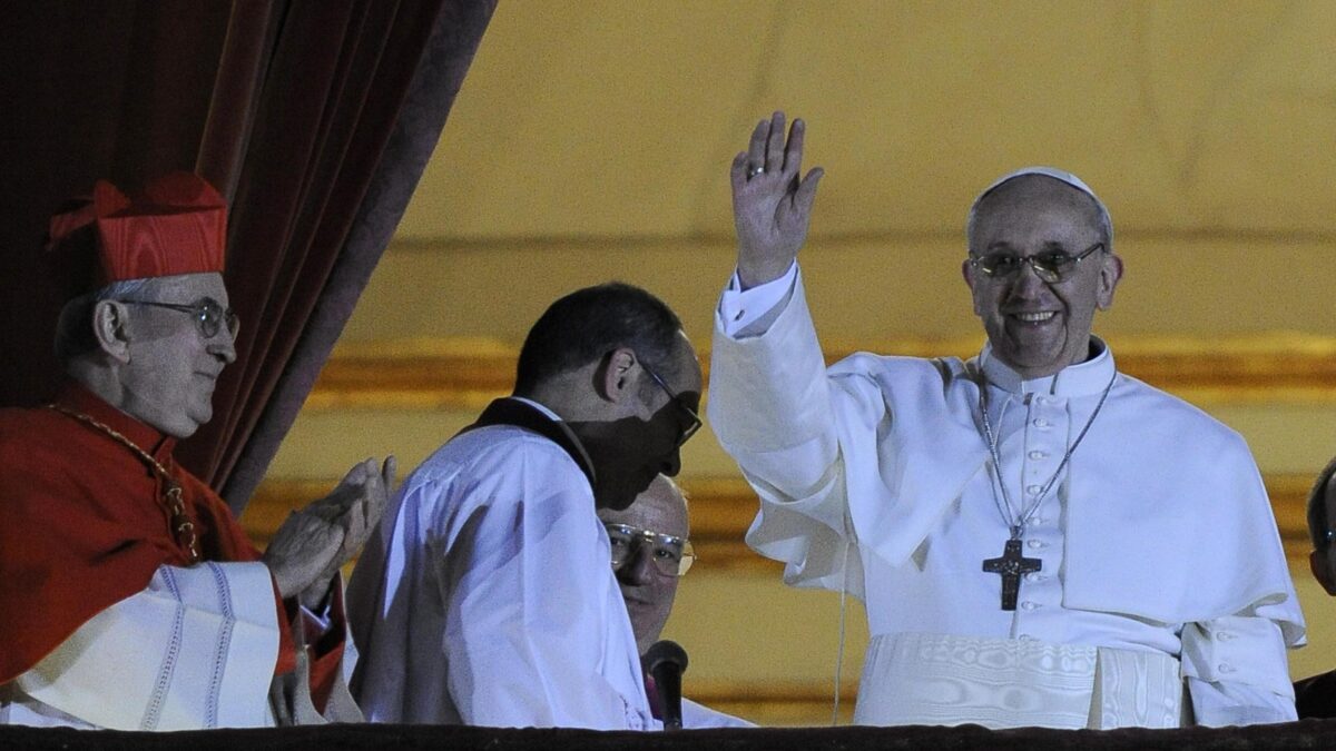 Con le sue (troppe) aperture Francesco ha reso la Chiesa di Roma un ospedale da campo