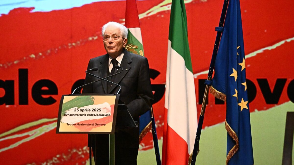 Contro la guerra Mattarella arruola Spinelli e l’Ue che intanto si riarma