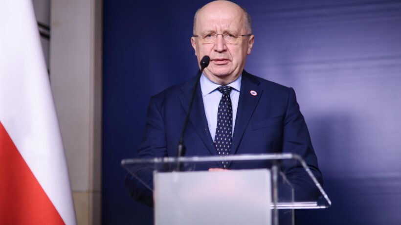 Mosca apre a Trump: «Condividiamo molti punti». Ma l’Ue soffia sul fuoco