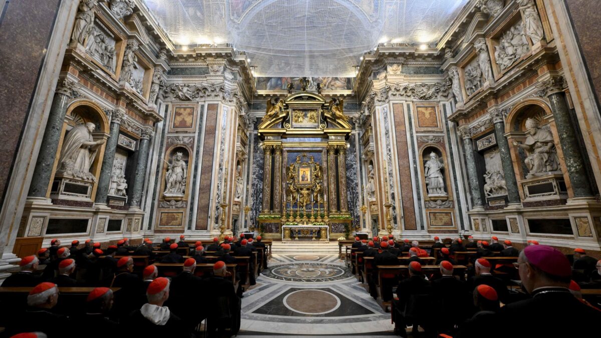Tifo per un pontefice che protegga i cristiani
