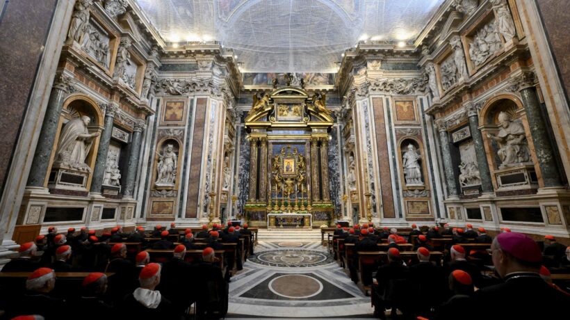 Tifo per un pontefice che protegga i cristiani