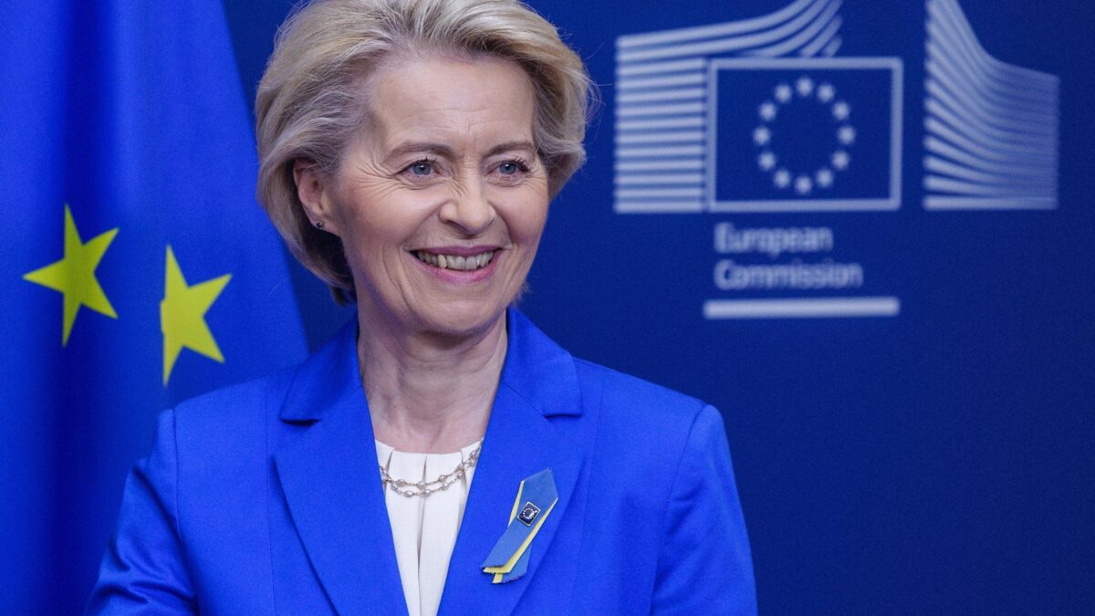 Mentre i dazi sconvolgono il mondo, l’Ue ci indebita per comprare missili