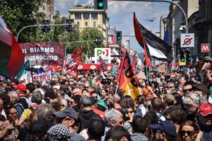 Ecco come la sinistra sconfitta ha «occupato» la liberazione